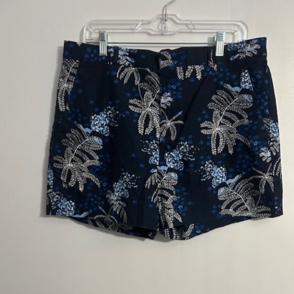 Banana Republic Pants - Banana Republic Navy Tropical shorts, size 12